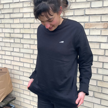 Lade das Bild in den Galerie-Viewer, Sweater Schwarz (Unisex) 2024